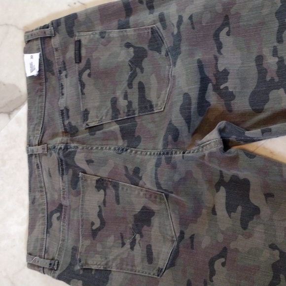 Hudson jeans. - Picture 13 of 14